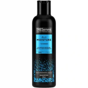 شامپو آبرسان قوی ترزمه TRESemmé Rich Moisture مناسب موهای خشک و آسیب دیده حجم 300 میل